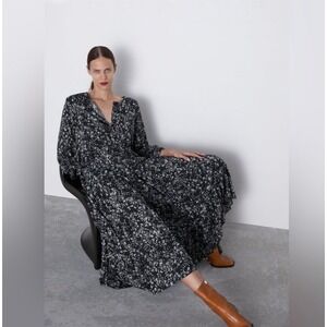Zara Dark Floral Maxi Dress Womens Large Cottagecore Feminine Romantic Preppy